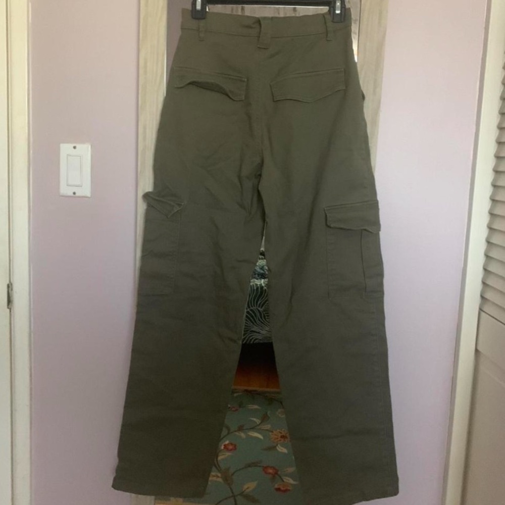 Garage brand cargo pants: XS in army green - Picture 2 of 4